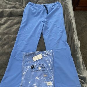 Mens medium blue FIGS scrubs set